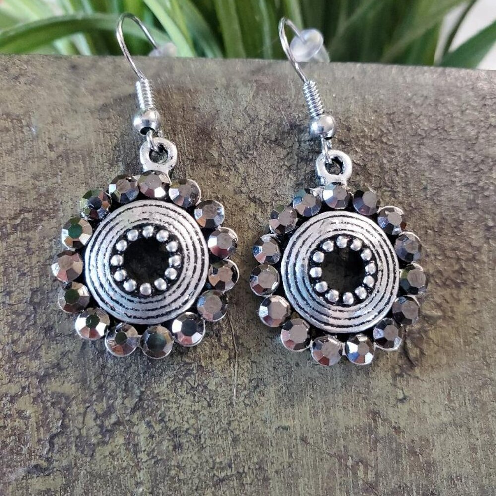 Silver Tone Rhinestone Jeweled Circle Earrings 💥3 for $12💥